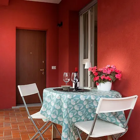 Maison Rouge *